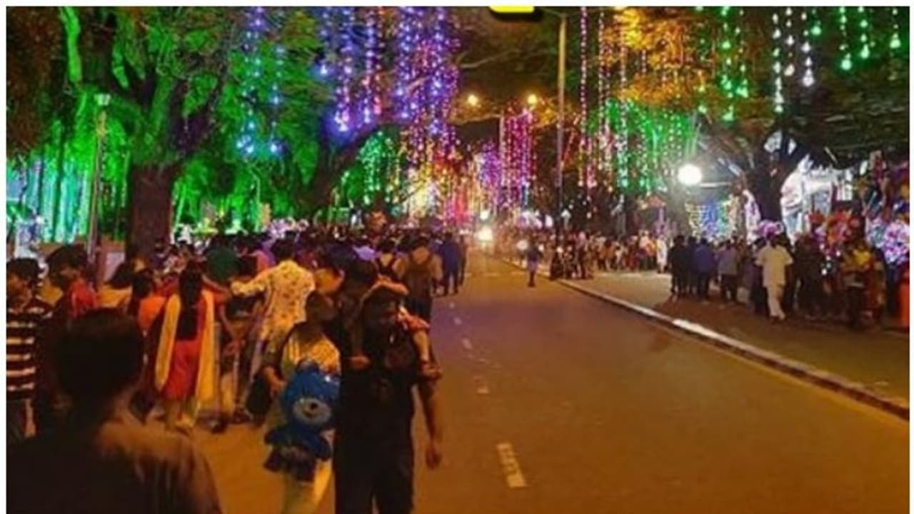 കണ്ചിമ്മാതെ തലസ്ഥാന നഗരം; തിരുവനന്തപുരത്ത് നൈറ്റ് ലൈഫ് സെന്ററുകള് തുറക്കാന് പദ്ധതി കണ്ചിമ്മാതെ തലസ്ഥാന നഗരം; തിരുവനന്തപുരത്ത് നൈറ്റ് ലൈഫ് സെന്ററുകള് തുറക്കാന് പദ്ധതി