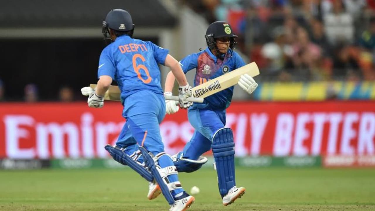 ಮಹಿಳಾ ಟಿ20 ವಿಶ್ವಕಪ್: ಆಸೀಸ್‌ಗೆ ಸ್ಫರ್ಧಾತ್ಮಕ ಗುರಿ ನೀಡಿದ ಭಾರತ