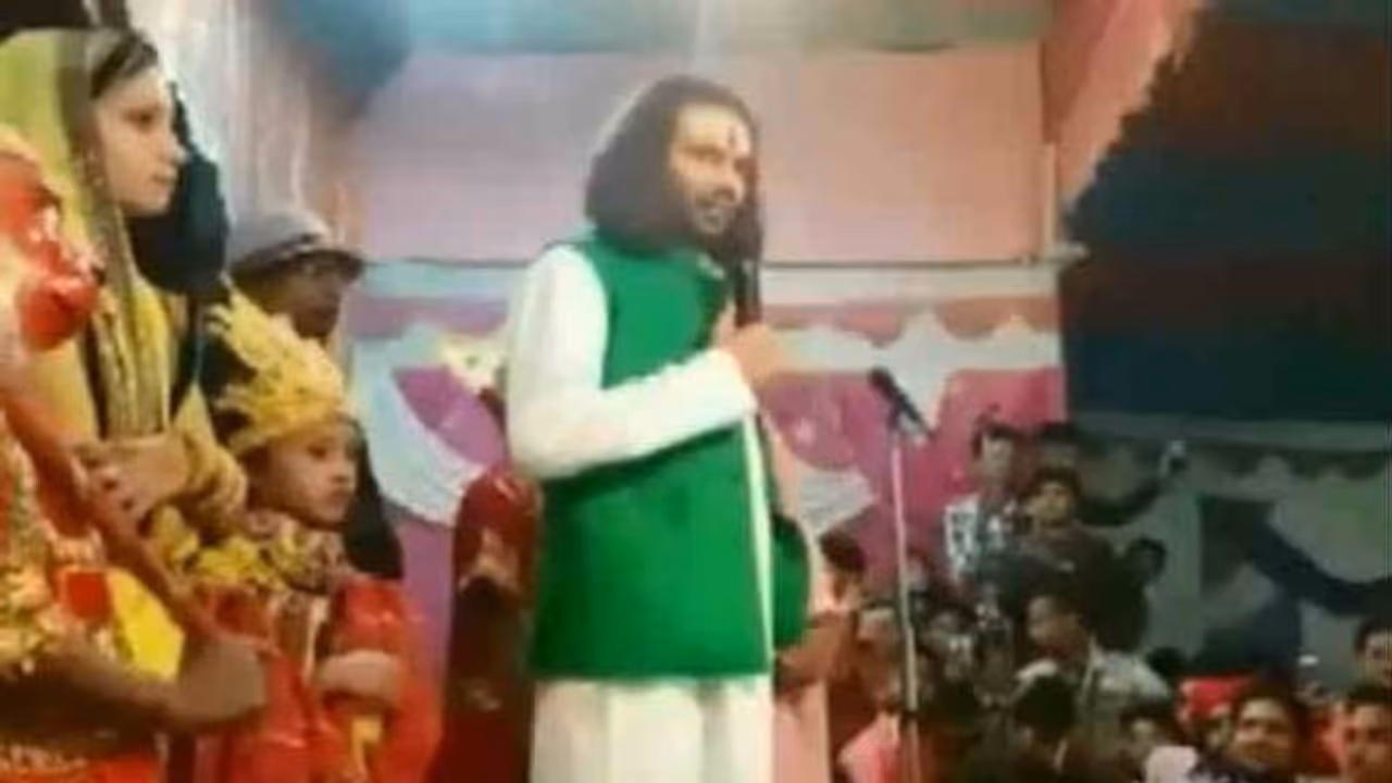 लालू के नक्शे कदम पर चल रहे हैं तेज, होली में दिखा रंग