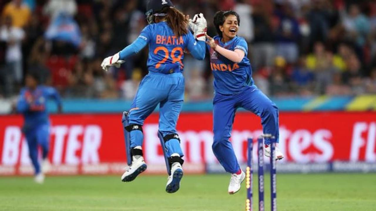 Women T 20 Worldcup: वर्ल्डकप में भारत की विजयी शुरुआत, 115 रन पर सिमटी ऑस्ट्रेलिया Women T 20 Worldcup: वर्ल्डकप में भारत की विजयी शुरुआत, 115 रन पर सिमटी ऑस्ट्रेलिया