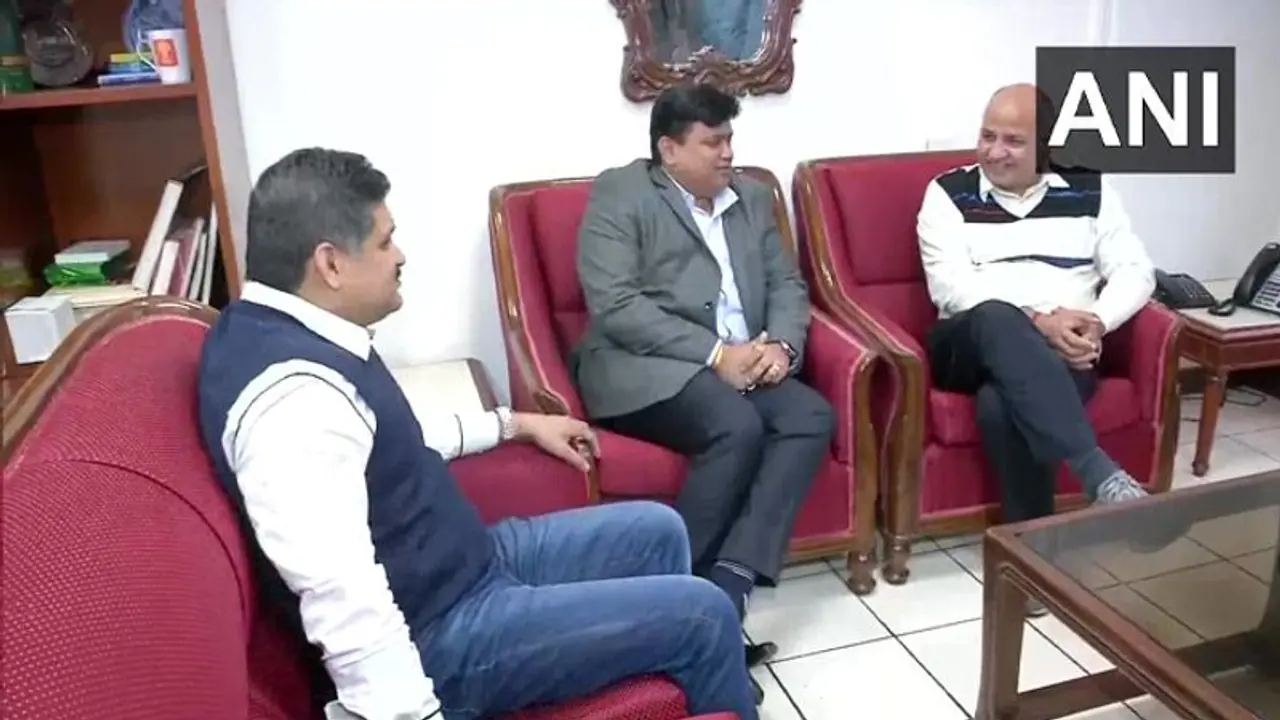 महाराष्ट्र सरकार अपनाएगी दिल्ली का एजुकेशन मॉडल, केजरीवाल बोले करेंगे हर संभव मदद महाराष्ट्र सरकार अपनाएगी दिल्ली का एजुकेशन मॉडल, केजरीवाल बोले करेंगे हर संभव मदद