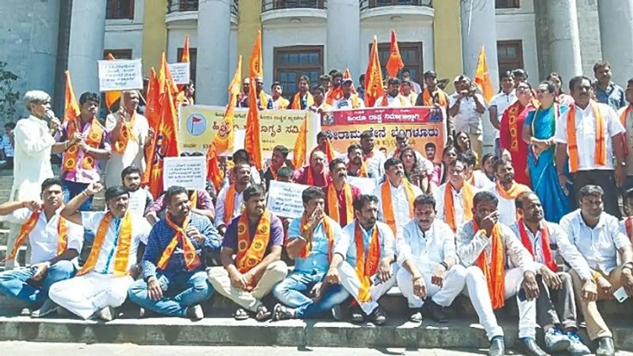 'ಪಾಕಿಸ್ತಾನಕ್ಕೆ ಜಿಂದಾಬಾದ್ ಹೇಳಿರುವ ಅಮೂಲ್ಯಳನ್ನು ಗಲ್ಲಿಗೇರಿಸಬೇಕು' 'ಪಾಕಿಸ್ತಾನಕ್ಕೆ ಜಿಂದಾಬಾದ್ ಹೇಳಿರುವ ಅಮೂಲ್ಯಳನ್ನು ಗಲ್ಲಿಗೇರಿಸಬೇಕು'