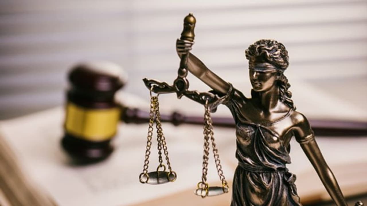 তরুণীর গোপন মুহূর্তের ছবি ছড়ানোর শাস্তি, ২ বছরের কারাদণ্ড যুবকের তরুণীর গোপন মুহূর্তের ছবি ছড়ানোর শাস্তি, ২ বছরের কারাদণ্ড যুবকের