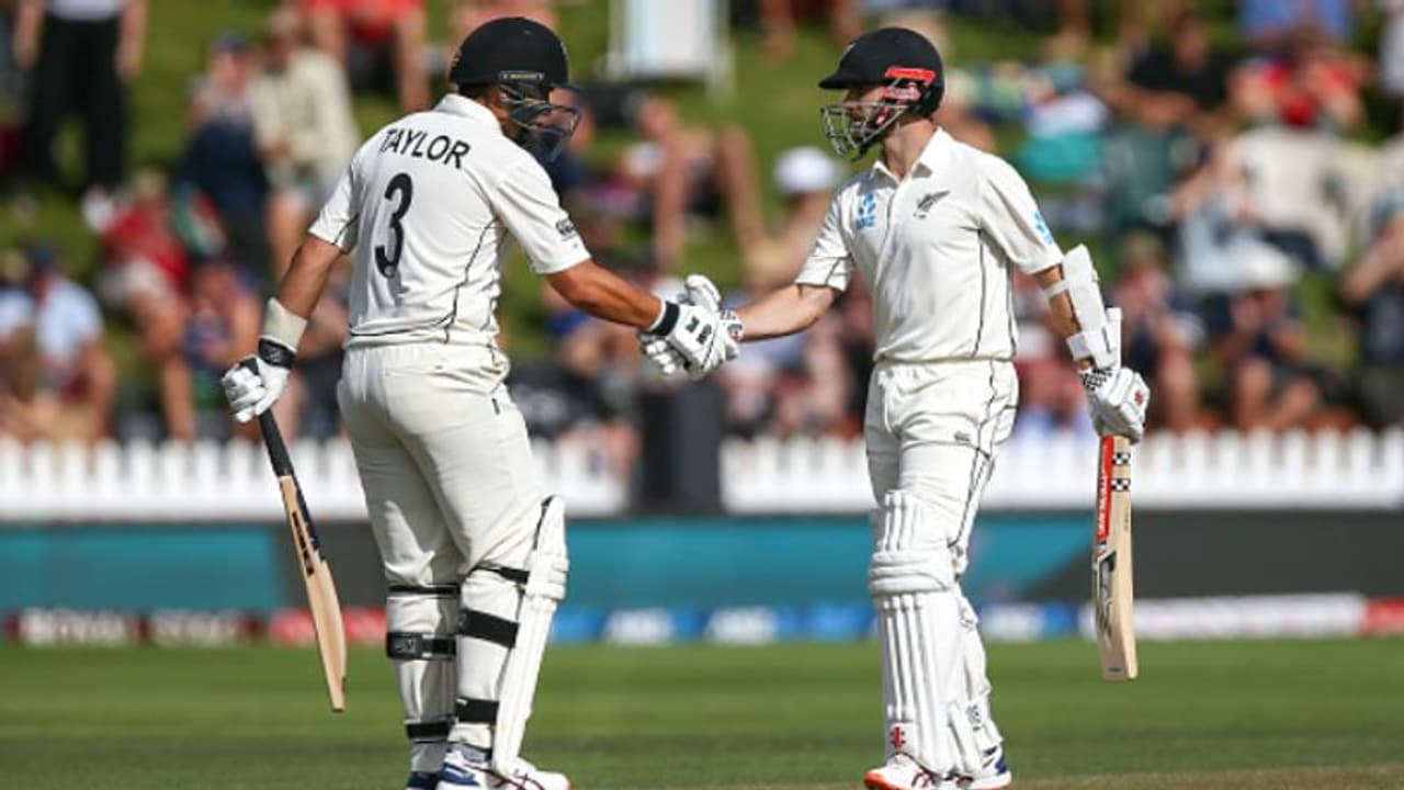 ஒரு அரைசதம் கூட இல்ல.. சொற்ப ரன்களுக்கு சுருண்ட இந்தியா.. சதத்தை நோக்கி வில்லியம்சன்.. வலுவான நிலையில் நியூசி ஒரு அரைசதம் கூட இல்ல.. சொற்ப ரன்களுக்கு சுருண்ட இந்தியா.. சதத்தை நோக்கி வில்லியம்சன்.. வலுவான நிலையில் நியூசி