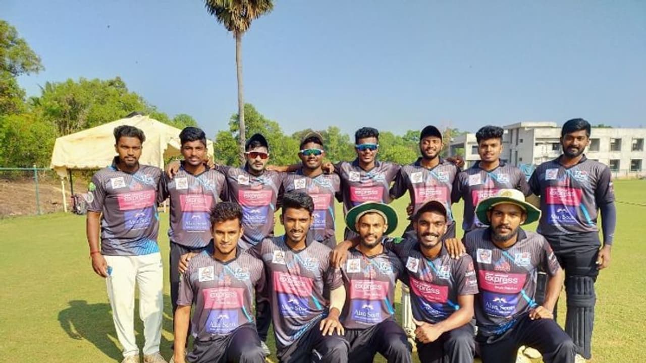 കേരള കോളേജ് പ്രീമിയർ ലീഗ്; ആദ്യ സൂപ്പർ 8 മത്സരത്തിൽ കോട്ടയം സി എം എസ് കോളേജിന് വിജയം കേരള കോളേജ് പ്രീമിയർ ലീഗ്; ആദ്യ സൂപ്പർ 8 മത്സരത്തിൽ കോട്ടയം സി എം എസ് കോളേജിന് വിജയം