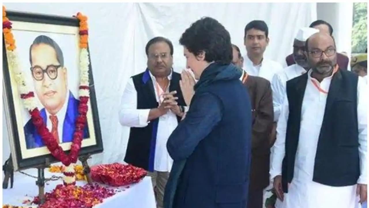 സ്വന്തം പാർട്ടിയിൽ സ്ഥാനം ഉറപ്പിക്കാനുള്ള ശ്രമം; പ്രിയങ്ക ഗാന്ധിക്കെതിരെ സ്മൃതി ഇറാനി സ്വന്തം പാർട്ടിയിൽ സ്ഥാനം ഉറപ്പിക്കാനുള്ള ശ്രമം; പ്രിയങ്ക ഗാന്ധിക്കെതിരെ സ്മൃതി ഇറാനി