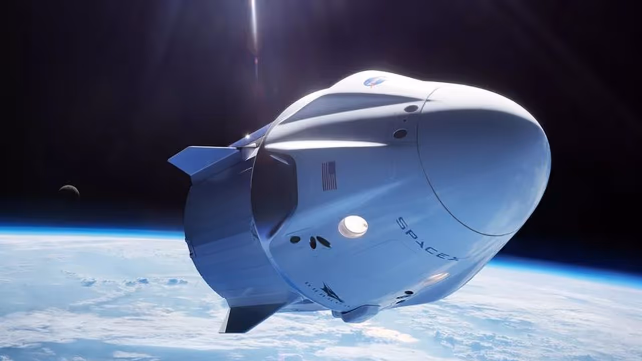 ഒടുവില്‍ 'ചിലവ് കുറഞ്ഞ' ബഹിരാകാശ യാത്ര യാഥാര്‍ത്ഥ്യമാവുന്നു; ഡ്രാഗണ്‍ പേടകം റെഡി!