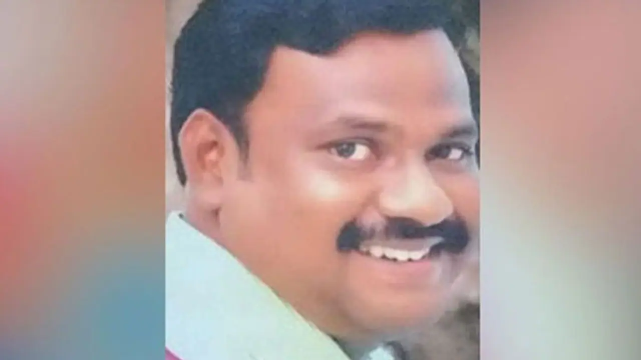 15 செல்போன்களில் பிட்டு படம்... 40 பெண்களுடன் வெறி தீர உல்லாசம்... பேங்க் ஊழியரின் பரபரப்பு வாக்குமூலம்..!