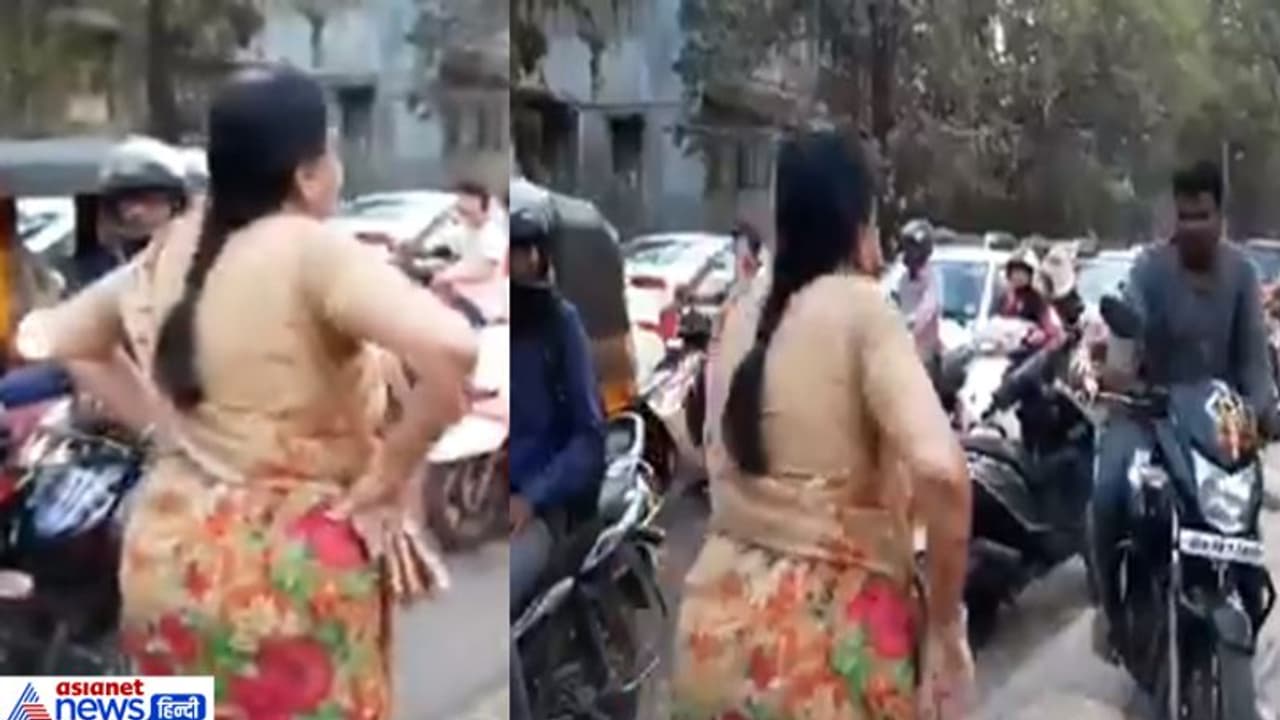 सोशल मीडिया पर छाई ट्रैफिक कंट्रोल करने वाली सुपरवुमैन, फुटपाथ पर गाड़ी चलाने वालों को सिखाया सबक सोशल मीडिया पर छाई ट्रैफिक कंट्रोल करने वाली सुपरवुमैन, फुटपाथ पर गाड़ी चलाने वालों को सिखाया सबक