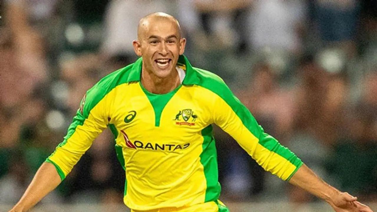 #NZvsAUS பேட்டிங்கில் தெறிக்கவிட்ட மேக்ஸ்வெல், ஃபின்ச்! பவுலிங்கில் அசத்திய அஷ்டன் அகர்; ஆஸி., அணி அபார வெற்றி