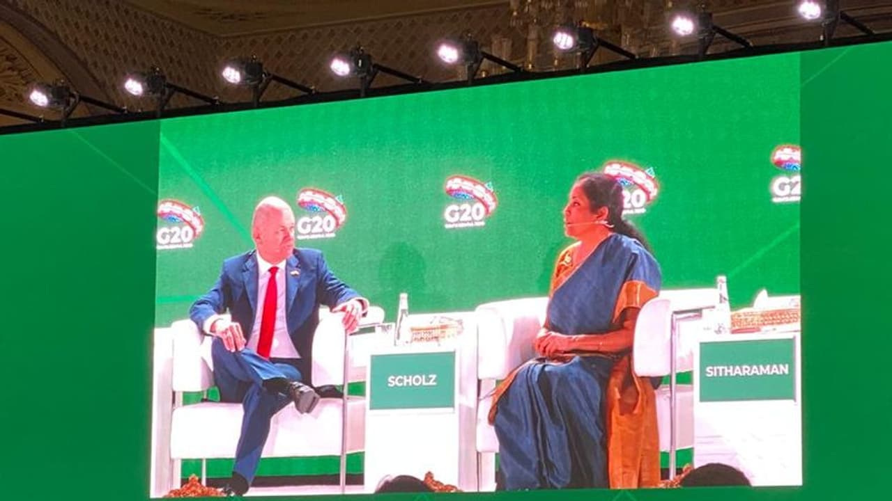 കൊറോണ മൂലമുള്ള സാമ്പത്തിക പ്രശ്നങ്ങൾ; ജി20 രാജ്യങ്ങളിലെ ധനകാര്യമന്ത്രിമാരുടെ ചർച്ച ഇന്ന് റിയാദിൽ കൊറോണ മൂലമുള്ള സാമ്പത്തിക പ്രശ്നങ്ങൾ; ജി20 രാജ്യങ്ങളിലെ ധനകാര്യമന്ത്രിമാരുടെ ചർച്ച ഇന്ന് റിയാദിൽ