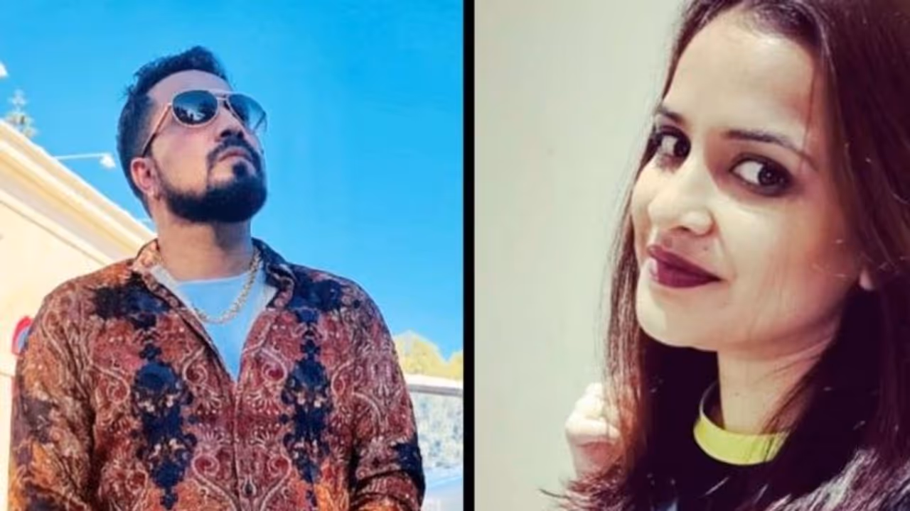 பிரபல சர்ச்சை பாடகர் ஸ்டுடியோவில்...சடலமாக மீட்கப்பட்ட இளம் பெண் மேனேஜர்...போலீசார் வெளியிட்ட பகீர் காரணம்...! பிரபல சர்ச்சை பாடகர் ஸ்டுடியோவில்...சடலமாக மீட்கப்பட்ட இளம் பெண் மேனேஜர்...போலீசார் வெளியிட்ட பகீர் காரணம்...!