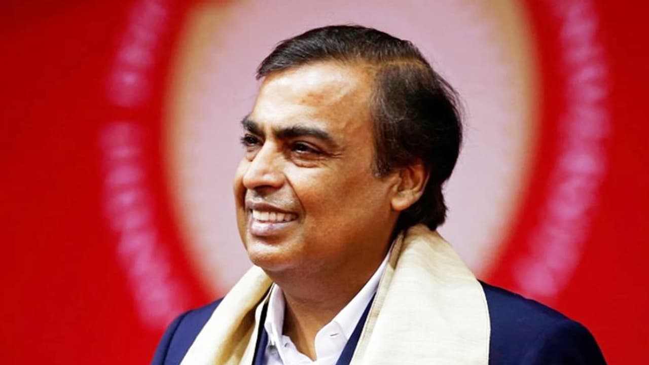 ವಿಶ್ವದ ನಂ.9 ಶ್ರೀಮಂತ ; ಪ್ರತಿ ಗಂಟೆಗೆ ಅಂಬಾನಿ ಗಳಿಕೆ 7 ಕೋಟಿ! ವಿಶ್ವದ ನಂ.9 ಶ್ರೀಮಂತ ; ಪ್ರತಿ ಗಂಟೆಗೆ ಅಂಬಾನಿ ಗಳಿಕೆ 7 ಕೋಟಿ!