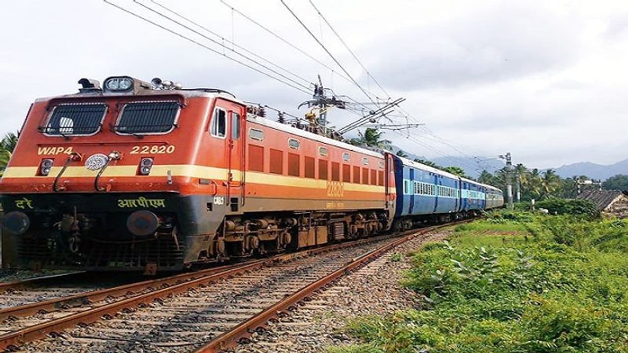 Railway Recruitment 2021: Northern Railway ने जारी किया एप्लीकेशन स्टेटस, 3093 पोस्ट के लिए है भर्ती Railway Recruitment 2021: Northern Railway ने जारी किया एप्लीकेशन स्टेटस, 3093 पोस्ट के लिए है भर्ती