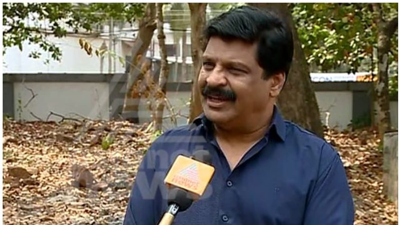 "പരിശീലന കേന്ദ്രങ്ങൾ നിങ്ങളെ പറ്റിക്കുകയാണ് " വിജിലൻസ് പരിശോധനയോട് പ്രതികരിച്ച് പിഎസ്സി ചെയർമാൻ "പരിശീലന കേന്ദ്രങ്ങൾ നിങ്ങളെ പറ്റിക്കുകയാണ് " വിജിലൻസ് പരിശോധനയോട് പ്രതികരിച്ച് പിഎസ്സി ചെയർമാൻ