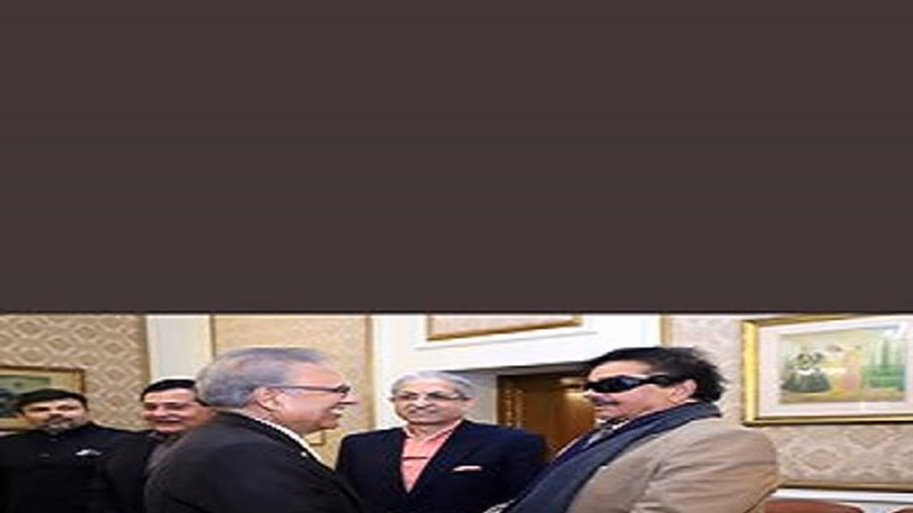 పాక్ అధ్యక్షుడితో కాంగ్రెస్ నేత శత్రుఘన్ సిన్హా భేటీ పాక్ అధ్యక్షుడితో కాంగ్రెస్ నేత శత్రుఘన్ సిన్హా భేటీ