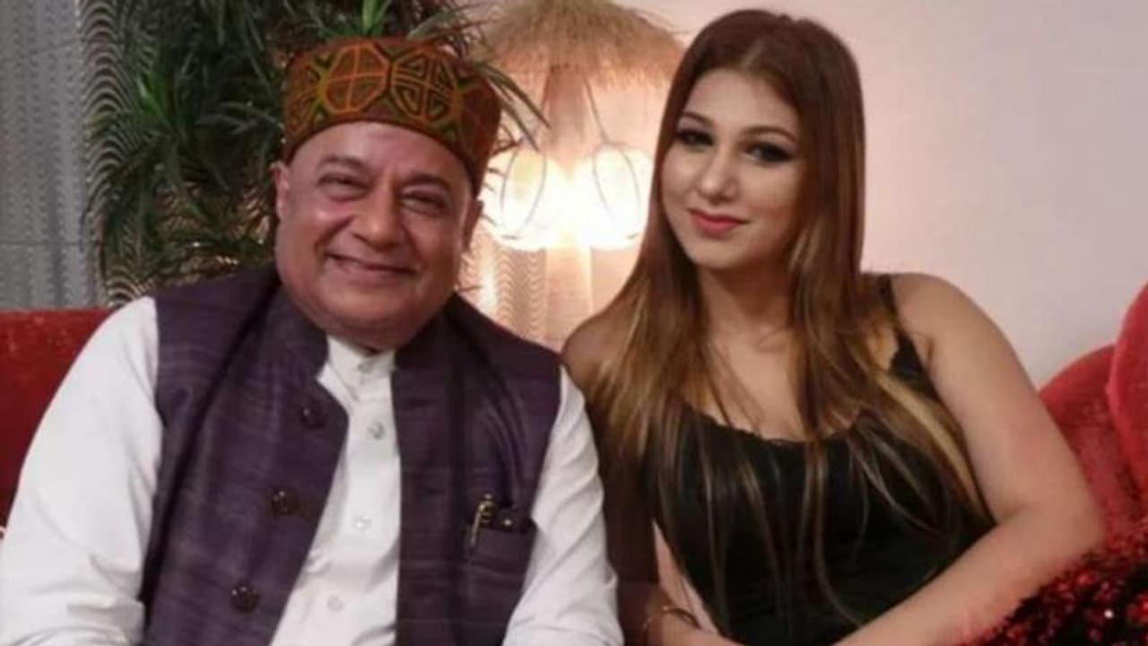 Anup Jalota as 'Satya Sai Baba', looks pretty similar to South Indian godman Anup Jalota as 'Satya Sai Baba', looks pretty similar to South Indian godman