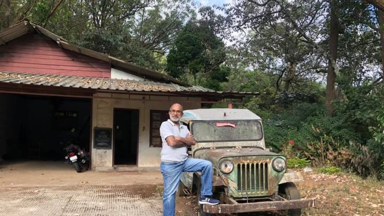 ആ ജീപ്പിനെ വീണ്ടും കണ്ടുമുട്ടിയെന്ന് കണ്ണന്താനം, ചോദ്യങ്ങളുമായി സോഷ്യല് മീഡിയ ആ ജീപ്പിനെ വീണ്ടും കണ്ടുമുട്ടിയെന്ന് കണ്ണന്താനം, ചോദ്യങ്ങളുമായി സോഷ്യല് മീഡിയ