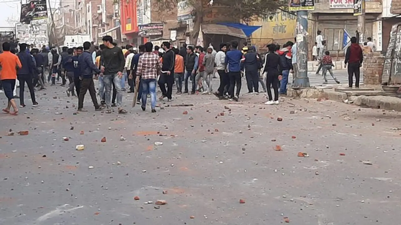 घर घर भेजा जाएगा CAA बवाल में प्रदर्शनकारियों से वसूला गया जुर्माना घर घर भेजा जाएगा CAA बवाल में प्रदर्शनकारियों से वसूला गया जुर्माना