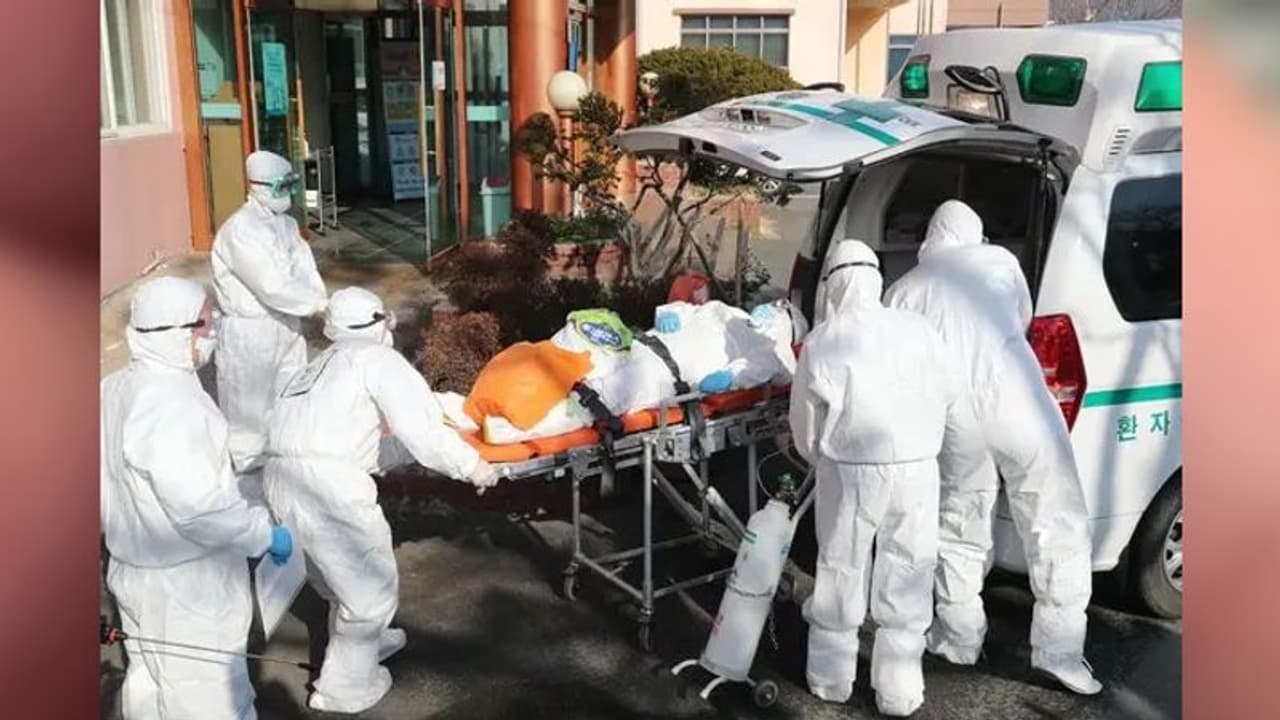 টাকার মাধ্যমে ছড়াতে পারে করোনা ভাইরাস, ডিজিটাল লেনদেন এর পরামর্শ 'হু' এর