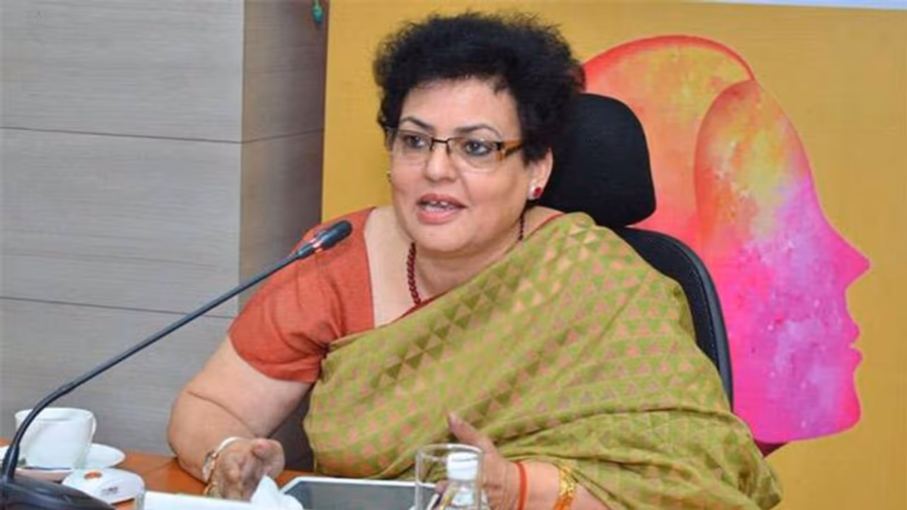 ലോക്ക് ഡൗൺ: തല്ല് കൊണ്ട് സ്ത്രീകൾ; ഗാർഹിക പീഡനം കൂടിയെന്ന് ദേശീയ വനിതാ കമ്മിഷൻ