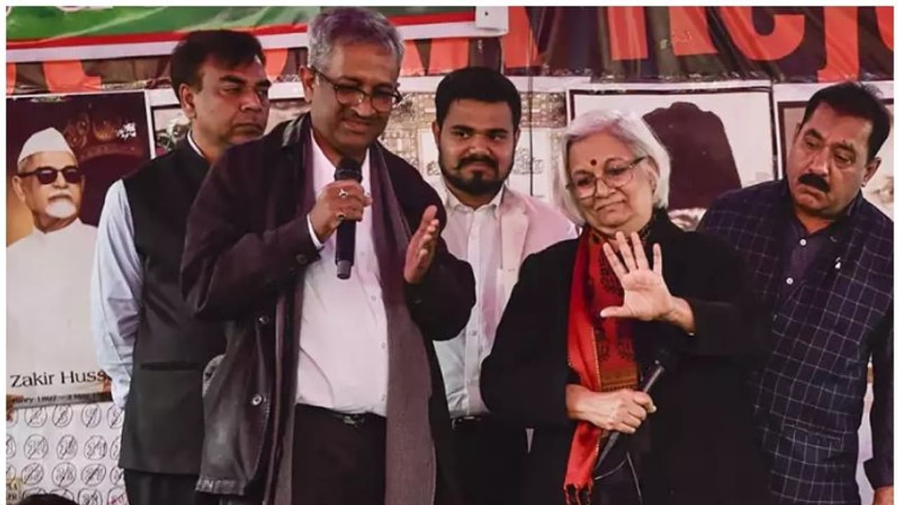 ഷഹീൻ ബാഗ് സമരക്കാർക്ക് നിർണ്ണായക ദിനം, മധ്യസ്ഥ സംഘം ഇന്ന് റിപ്പോര്ട്ട് സമര്പ്പിക്കും ഷഹീൻ ബാഗ് സമരക്കാർക്ക് നിർണ്ണായക ദിനം, മധ്യസ്ഥ സംഘം ഇന്ന് റിപ്പോര്ട്ട് സമര്പ്പിക്കും