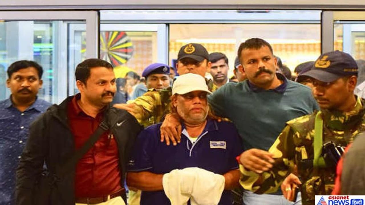 ಶಬನಂ ಮೇಲೆ ಗುಂಡಿನ ದಾಳಿ: ರವಿಪೂಜಾರಿ ಸಹಚರ ಸುರೇಶ್ಗಾಗಿ ಮುಂಬೈಗೆ ಸಿಸಿಬಿ ಶಬನಂ ಮೇಲೆ ಗುಂಡಿನ ದಾಳಿ: ರವಿಪೂಜಾರಿ ಸಹಚರ ಸುರೇಶ್ಗಾಗಿ ಮುಂಬೈಗೆ ಸಿಸಿಬಿ