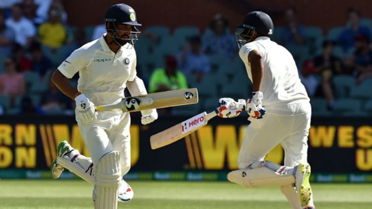 அவரு வேலைக்கு ஆகமாட்டாரு.. அவர தூக்கிட்டு இவர சேருங்க.. ஜாம்பவனையே தூக்கிப்போட வலியுறுத்தும் முன்னாள் வீரர் அவரு வேலைக்கு ஆகமாட்டாரு.. அவர தூக்கிட்டு இவர சேருங்க.. ஜாம்பவனையே தூக்கிப்போட வலியுறுத்தும் முன்னாள் வீரர்