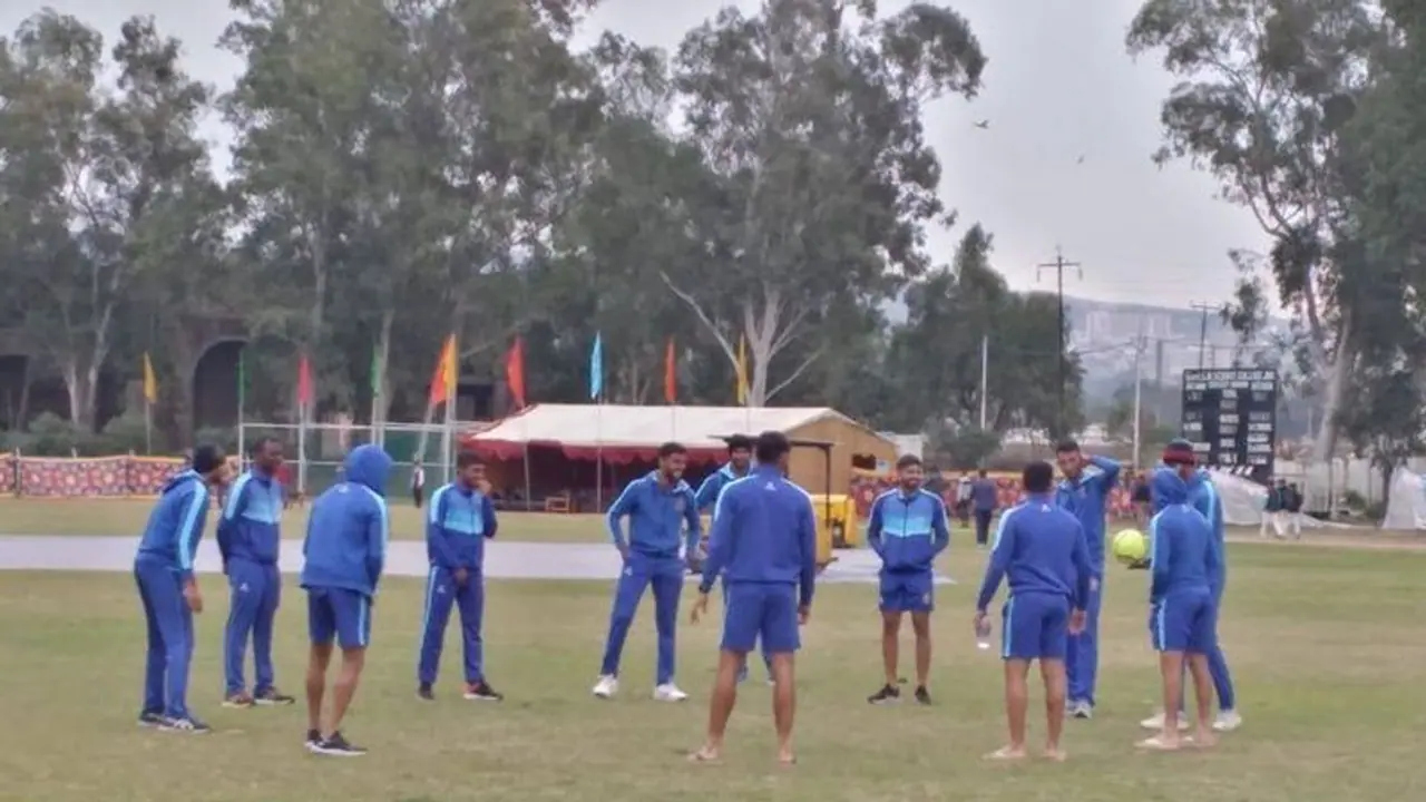 ರಣಜಿ ಟ್ರೋಫಿ: ಸೆಮಿಫೈನಲ್ಗೆ ಲಗ್ಗೆಯಿಟ್ಟ ಕರ್ನಾಟಕ ರಣಜಿ ಟ್ರೋಫಿ: ಸೆಮಿಫೈನಲ್ಗೆ ಲಗ್ಗೆಯಿಟ್ಟ ಕರ್ನಾಟಕ