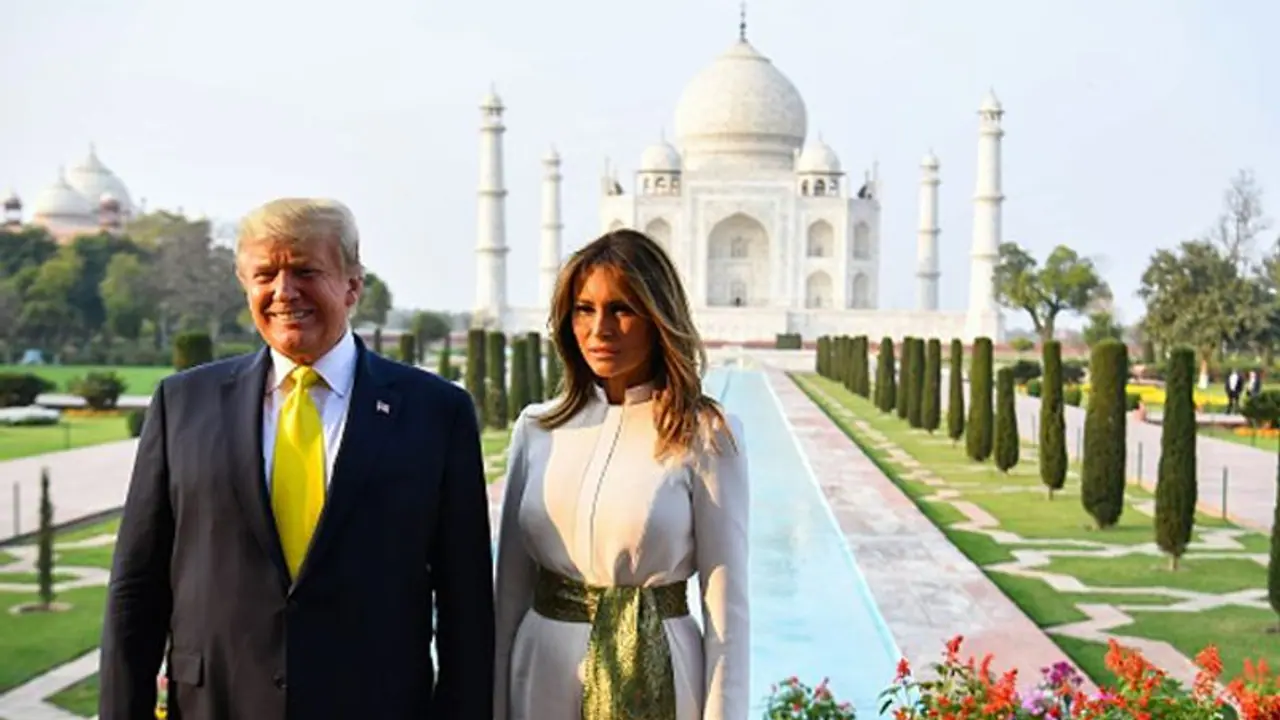 താജ്‍മഹൽ കണ്ട് ആശ്ചര്യം തീരാതെ ട്രംപ് ; പ്രണയകുടീരം മനോഹരമെന്ന് മെലാനിയ