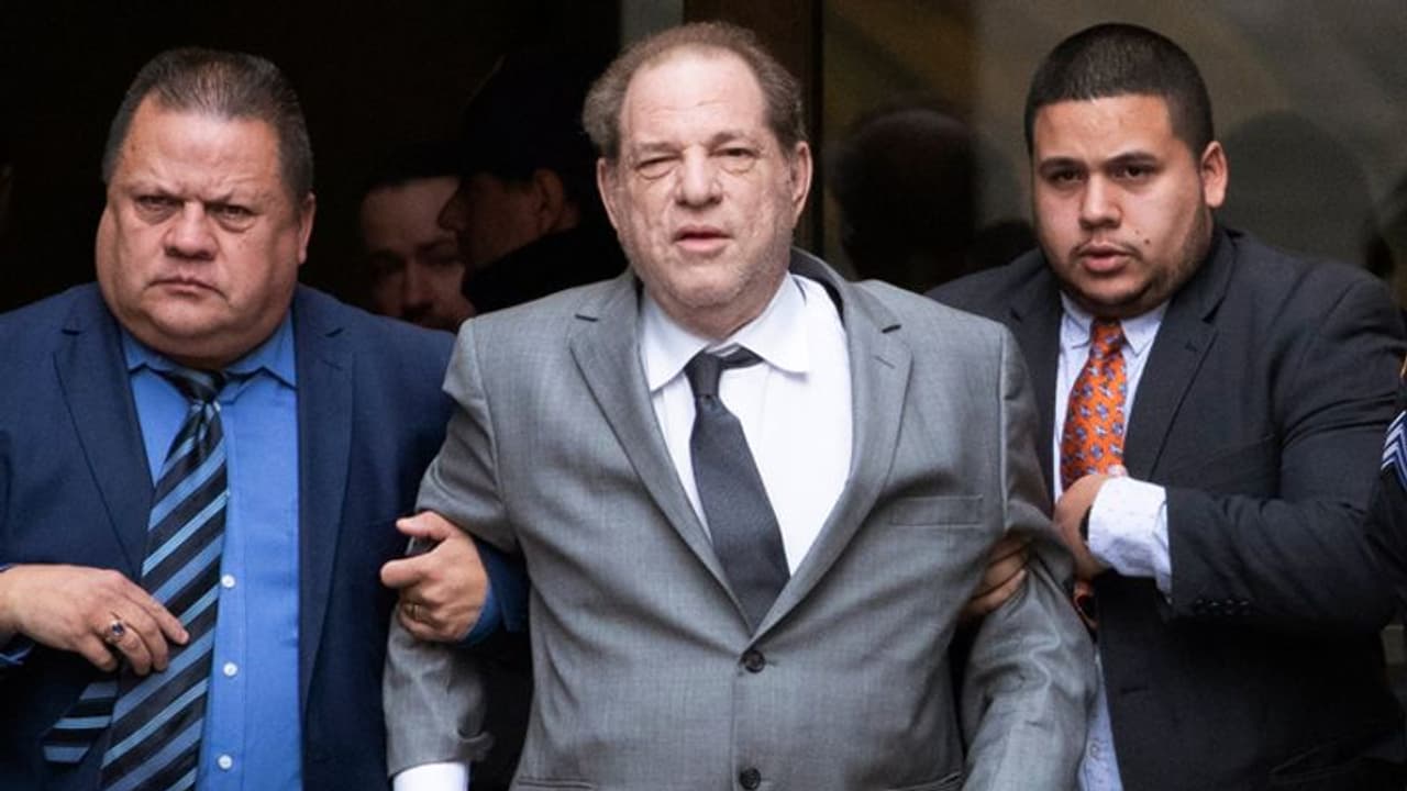 'মিটু' কান্ডে দোষী সাব্যস্ত ওয়েনস্টেইন, দু'দশকেরও বেশি কারাদন্ডের সম্ভাবনা 'মিটু' কান্ডে দোষী সাব্যস্ত ওয়েনস্টেইন, দু'দশকেরও বেশি কারাদন্ডের সম্ভাবনা