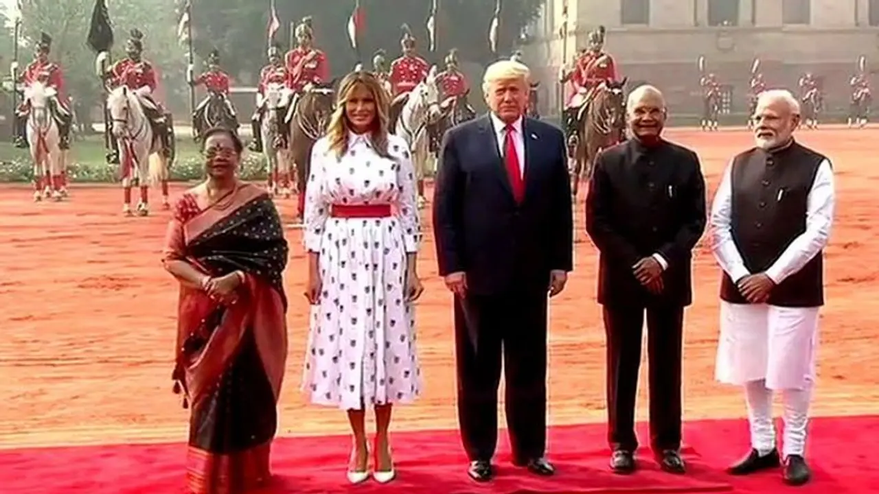 US President gets ceremonial welcome at Rashtrapati Bhavan