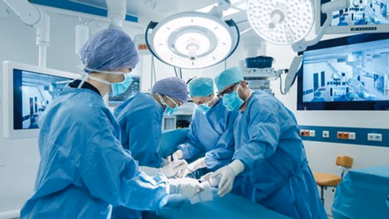 ജനനേന്ദ്രിയത്തിൽ അരിമ്പാറ; ദ്രാവകനൈട്രജൻ കൊണ്ട് മരവിപ്പിച്ച് ഡോക്ടർ, വേദന കൊണ്ട് പുളഞ്ഞ് യുവാവ്