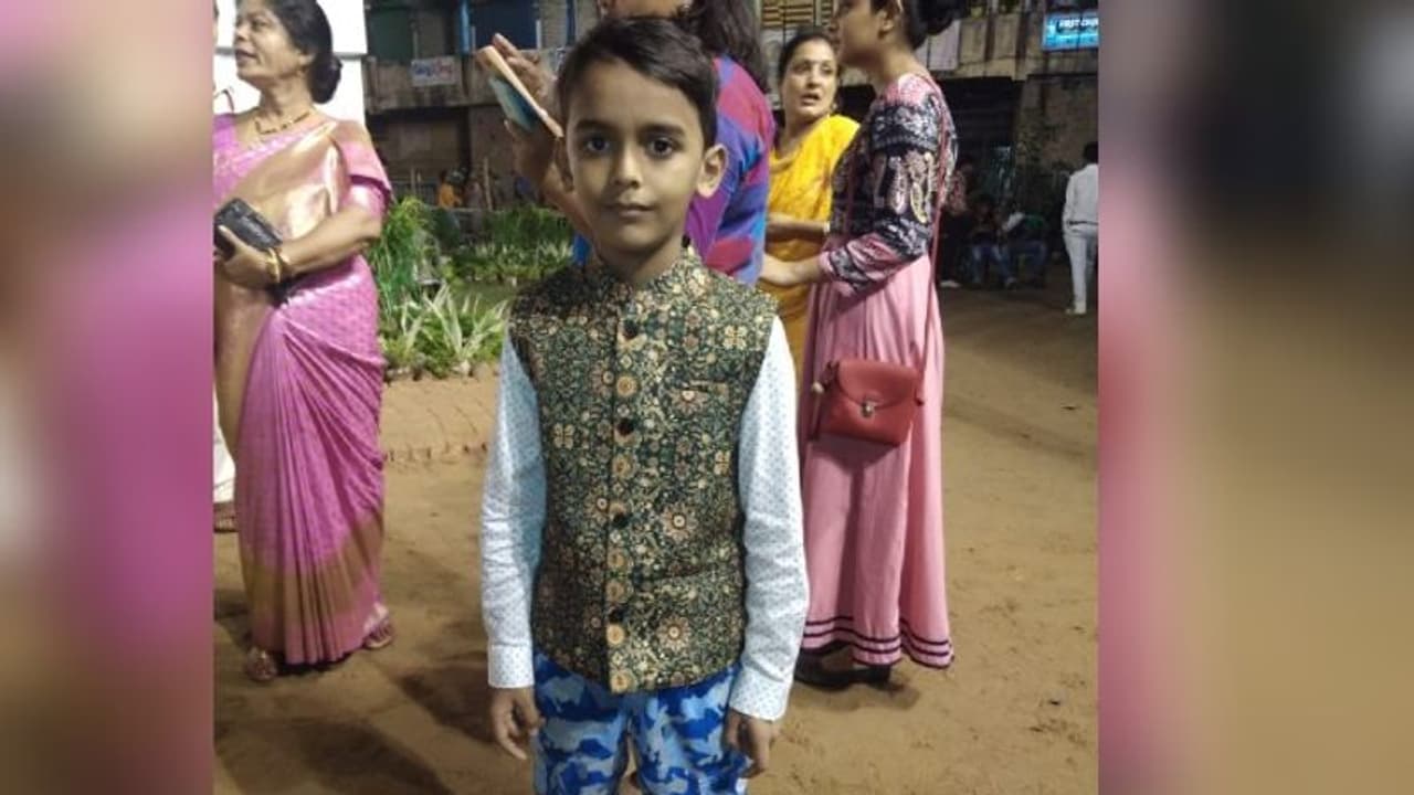 পুলকার দুর্ঘটনা কেড়েছে সন্তানকে, ঋষভের বাবাকে ফোন মুখ্যমন্ত্রীর পুলকার দুর্ঘটনা কেড়েছে সন্তানকে, ঋষভের বাবাকে ফোন মুখ্যমন্ত্রীর