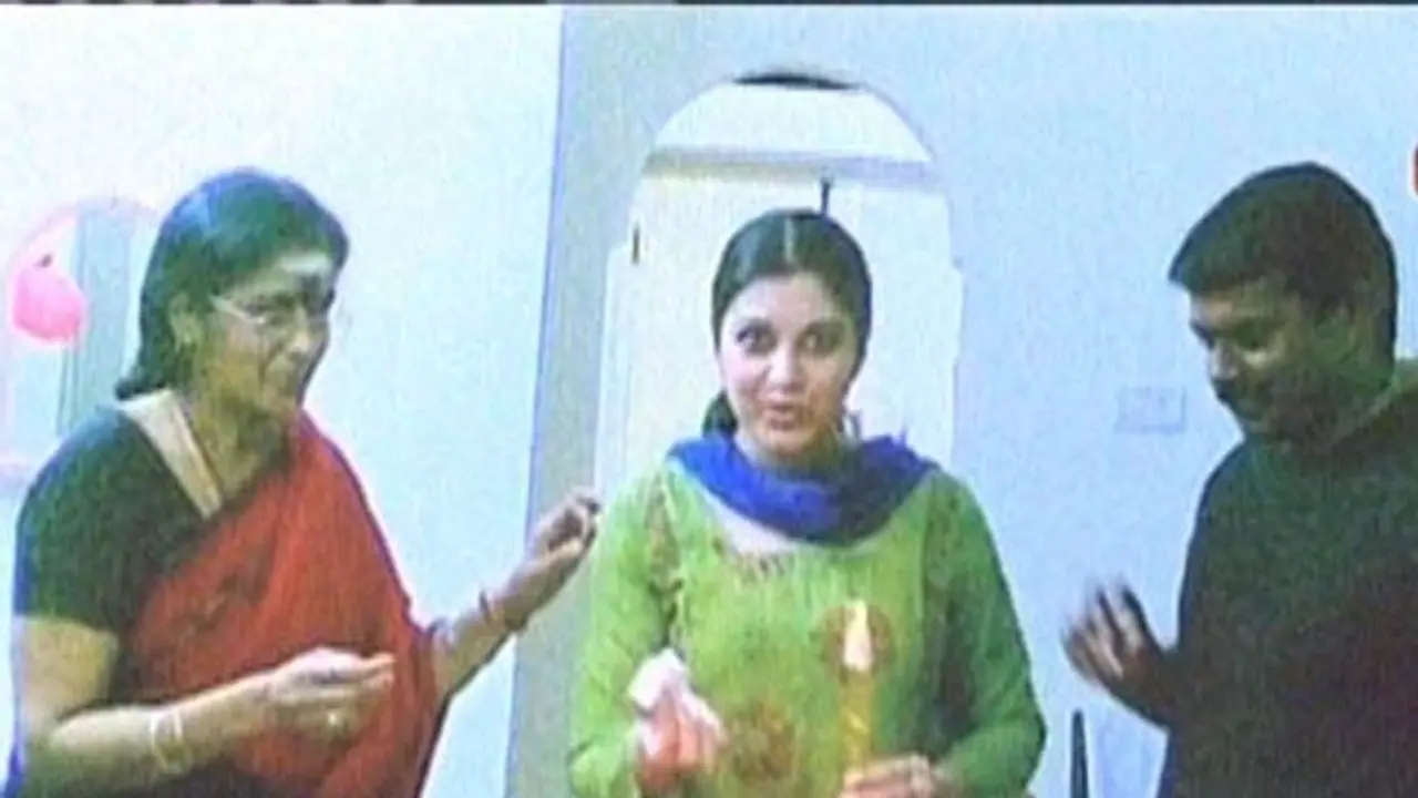 சீமானை அசிங்க அசிங்கமாக திட்டி வீடியோ வெளியிட்ட விஜயலட்சுமி... தம்பிகளுக்கும் அதிர்ச்சி அர்ச்சனை..!