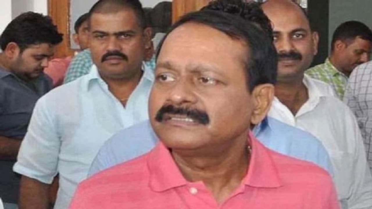 CBI करेगी डॉन मुन्ना बजरंगी हत्याकांड की जांच, हाईकोर्ट ने दिया ये आदेश CBI करेगी डॉन मुन्ना बजरंगी हत्याकांड की जांच, हाईकोर्ट ने दिया ये आदेश