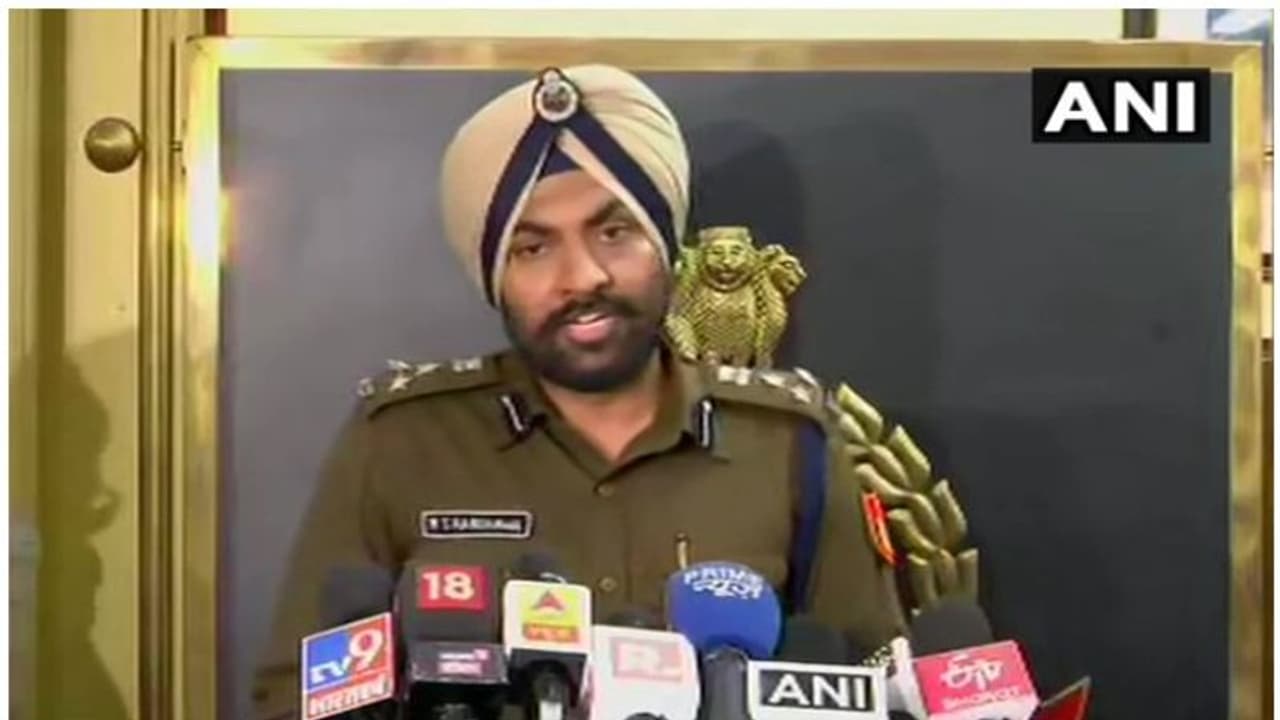 ദില്ലി കലാപം: നിയന്ത്രണ വിധേയമെന്ന് പൊലീസ് ദില്ലി കലാപം: നിയന്ത്രണ വിധേയമെന്ന് പൊലീസ്