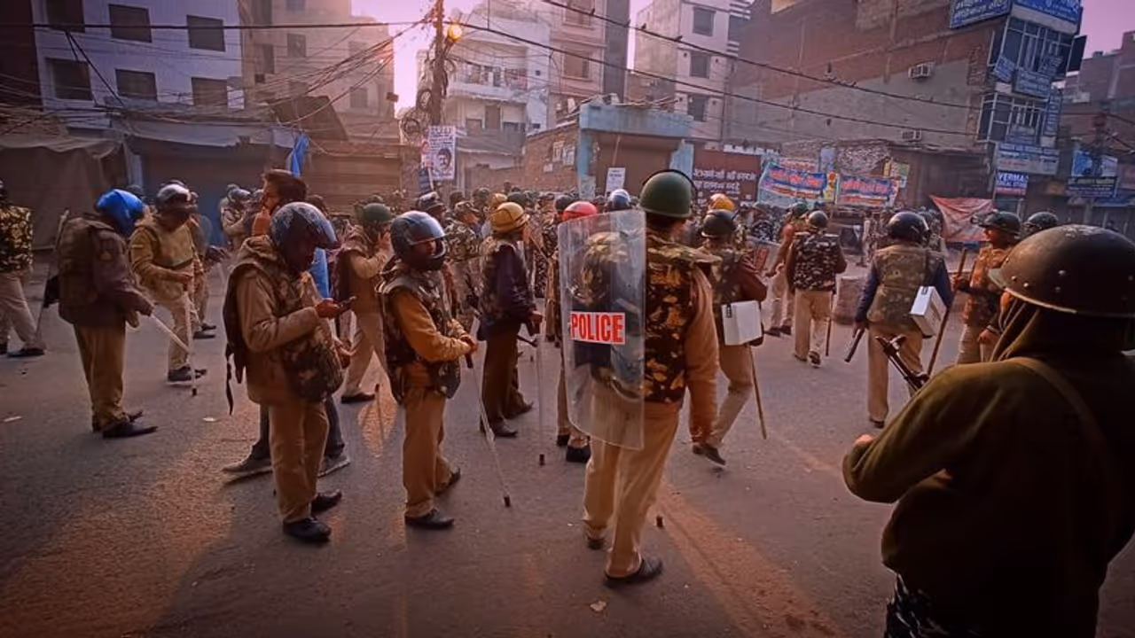 ദില്ലി കത്തിയെരിഞ്ഞ നാലു ദിവസങ്ങൾ; തുടക്കം മുതൽ ഒടുക്കം വരെ നടന്നതെന്തൊക്കെ ദില്ലി കത്തിയെരിഞ്ഞ നാലു ദിവസങ്ങൾ; തുടക്കം മുതൽ ഒടുക്കം വരെ നടന്നതെന്തൊക്കെ