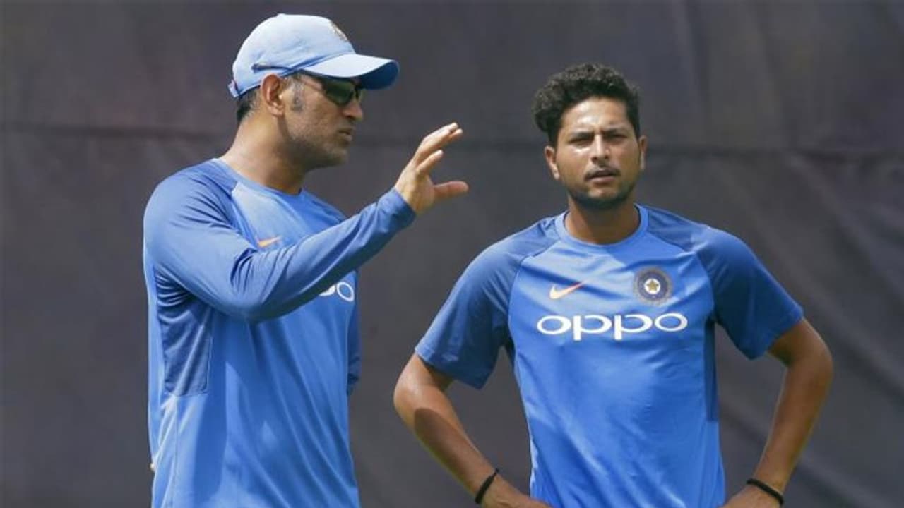 నేను పిచ్చోడినా అంటూ ధోని ఆగ్రహించిన వేళ...