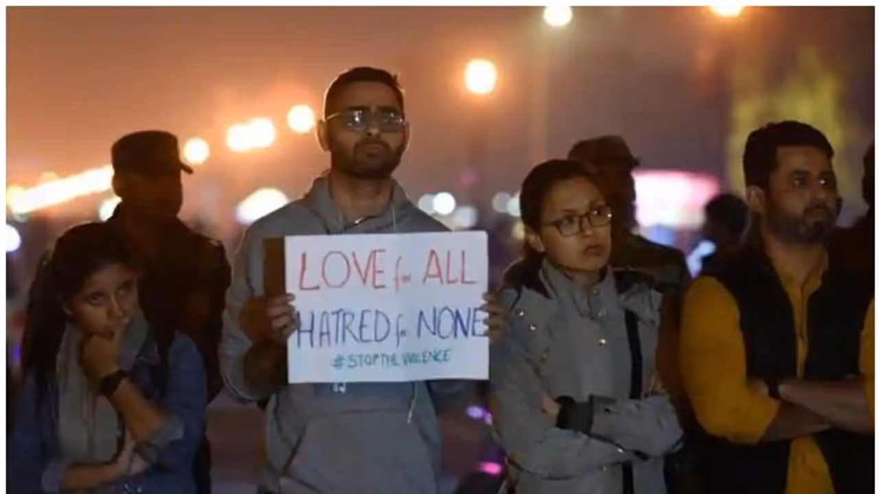 ദില്ലി കലാപം: ദേശവിരുദ്ധ ഉള്ളടക്കമുള്ള വാർത്തകൾ സംപ്രേക്ഷണം ചെയ്യരുതെന്ന് ചാനലുകളോട് സർക്കാർ