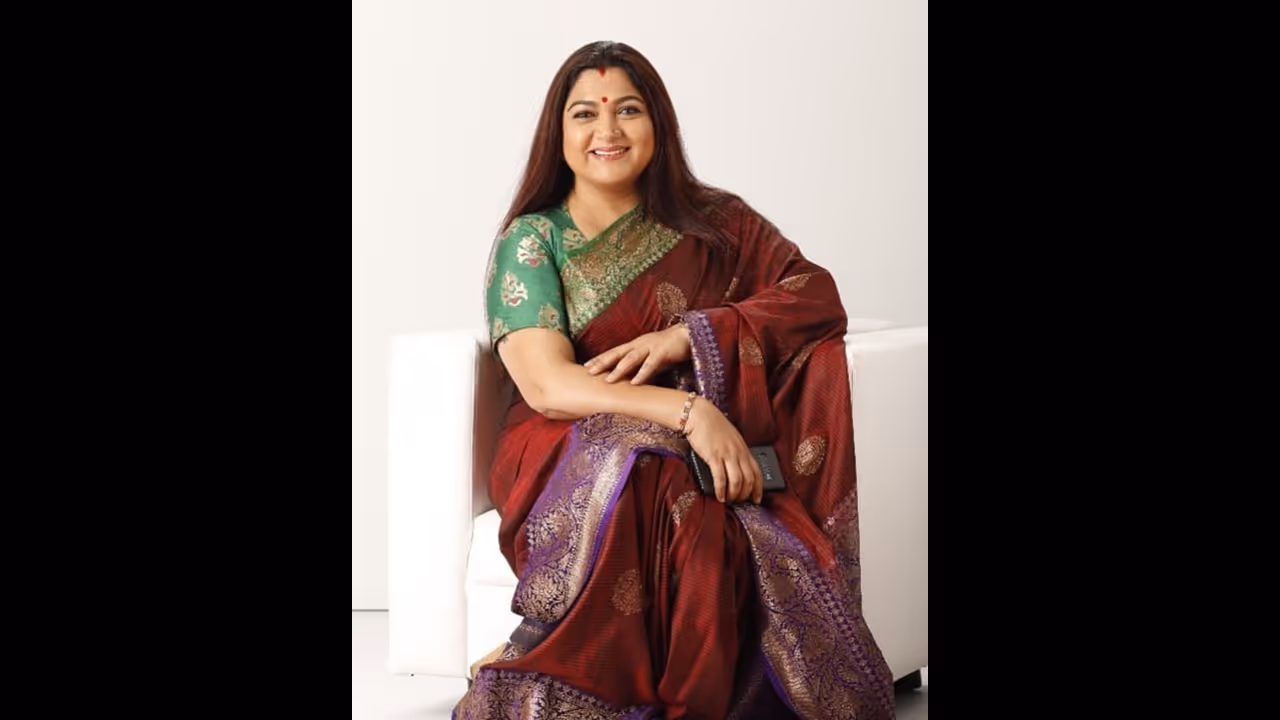 பிரதமர் மோடியை சீண்டிய நடிகை குஷ்பூ.! விளக்கு வைக்கிறேன்,லைட் அடிக்கிறேன்னு மக்கள் வெளியில் வராதீர்கள்.!! பிரதமர் மோடியை சீண்டிய நடிகை குஷ்பூ.! விளக்கு வைக்கிறேன்,லைட் அடிக்கிறேன்னு மக்கள் வெளியில் வராதீர்கள்.!!