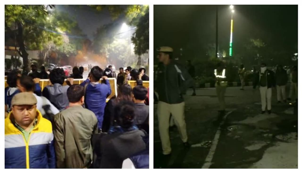 উত্তপ্ত দিল্লিতে কেজরির বাড়ির সামনে জমায়েত, জল কামান দিয়ে পড়ুয়াদের সরাল পুলিশ উত্তপ্ত দিল্লিতে কেজরির বাড়ির সামনে জমায়েত, জল কামান দিয়ে পড়ুয়াদের সরাল পুলিশ