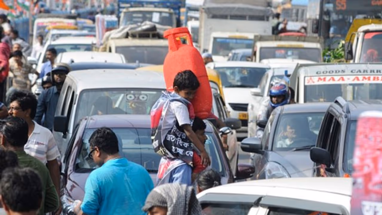 বাড়তে চলেছে পুলকারের খরচ, নয়া নিয়ম আনছে রাজ্য পরিবহন দফতর বাড়তে চলেছে পুলকারের খরচ, নয়া নিয়ম আনছে রাজ্য পরিবহন দফতর