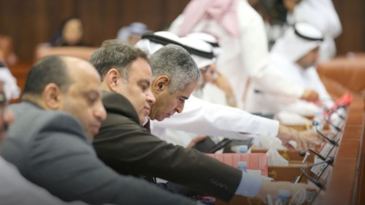 ബഹ്റൈനില് സ്കൂളുകള്ക്ക് രണ്ടാഴ്ച അവധി; കൊറോണ പ്രതിരോധ നടപടികള്ക്ക് അംഗീകാരം ബഹ്റൈനില് സ്കൂളുകള്ക്ക് രണ്ടാഴ്ച അവധി; കൊറോണ പ്രതിരോധ നടപടികള്ക്ക് അംഗീകാരം