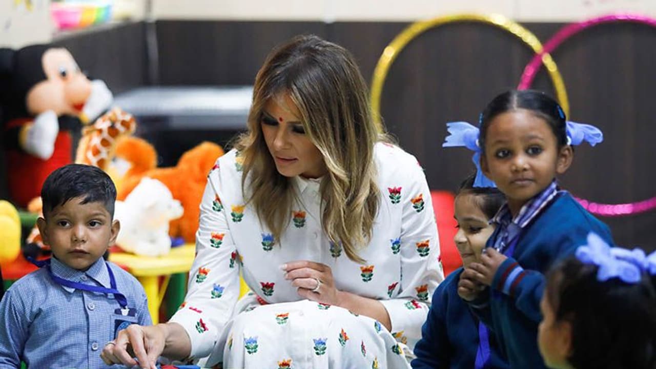 మర్చిపోలేని అనుభూతి... హ్యాపీనెస్ క్లాసెస్ పై మెలానియా ట్రంప్ మర్చిపోలేని అనుభూతి... హ్యాపీనెస్ క్లాసెస్ పై మెలానియా ట్రంప్