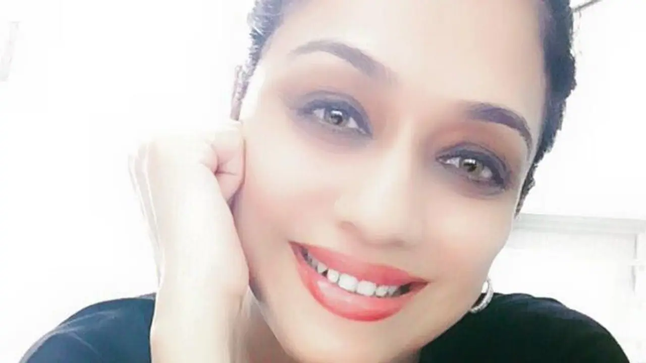 பீட்சாவால் வந்த அக்கப்போரு... மொட்டை மாடி நடிகைக்கு குவிந்த ஆபாச அழைப்புகள்...! பீட்சாவால் வந்த அக்கப்போரு... மொட்டை மாடி நடிகைக்கு குவிந்த ஆபாச அழைப்புகள்...!