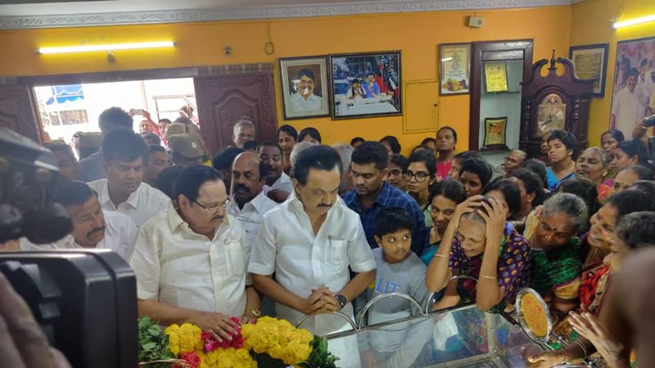 'அதிர்ச்சியில் இருக்கிறேன்'..! எம்.எல்.ஏ மரணத்தால் கலங்கிய ஸ்டாலின்..! 'அதிர்ச்சியில் இருக்கிறேன்'..! எம்.எல்.ஏ மரணத்தால் கலங்கிய ஸ்டாலின்..!