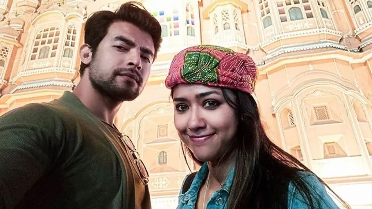 লকডাউনে 'লিভ ইন', ভাল থাকার রসদ খুঁজে পেলেন অভিনেত্রী সোহিনী লকডাউনে 'লিভ ইন', ভাল থাকার রসদ খুঁজে পেলেন অভিনেত্রী সোহিনী