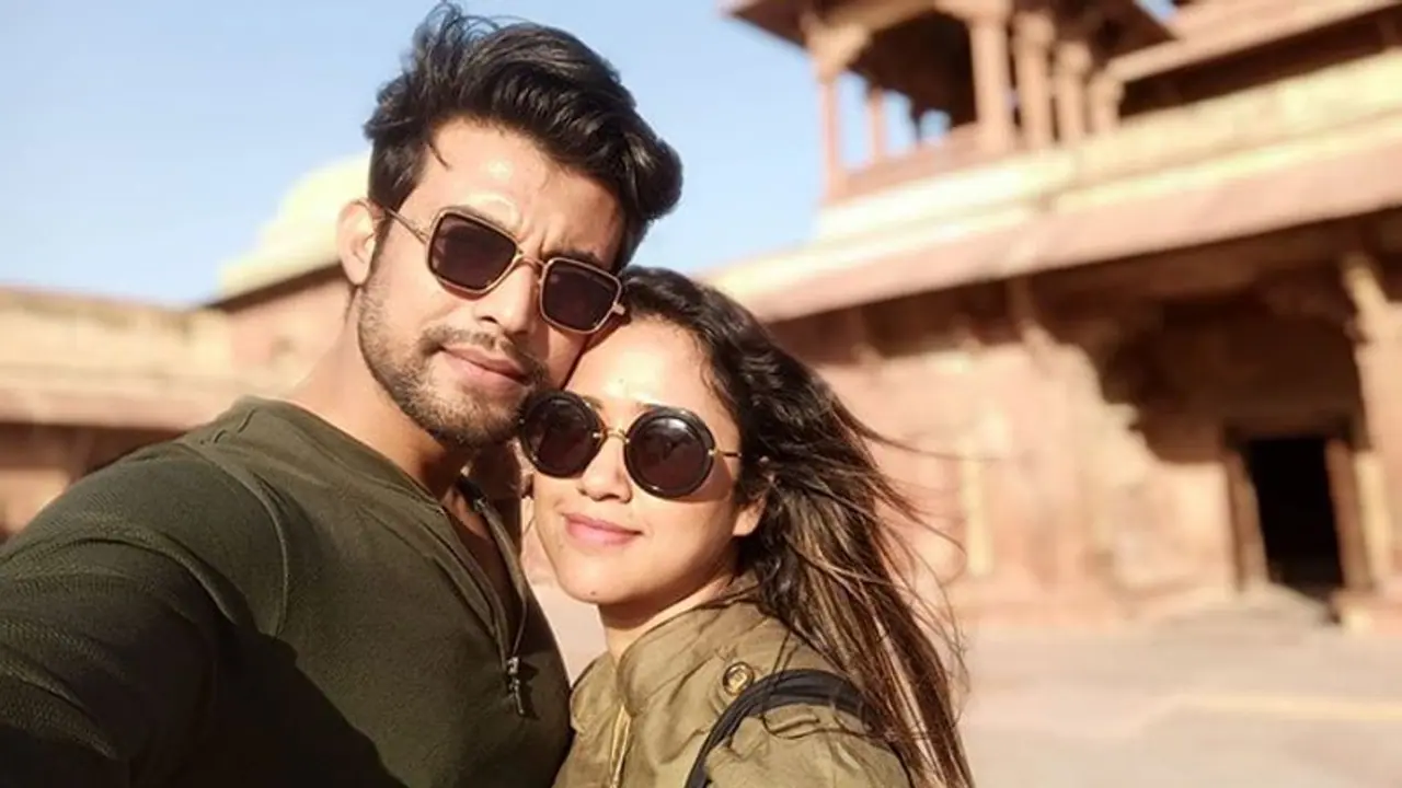 প্রকৃতির কোলে সোহিনীর সঙ্গী রণজয়! গুঞ্জন সত্যি করে মিটেছে মান অভিমান? প্রকৃতির কোলে সোহিনীর সঙ্গী রণজয়! গুঞ্জন সত্যি করে মিটেছে মান অভিমান?