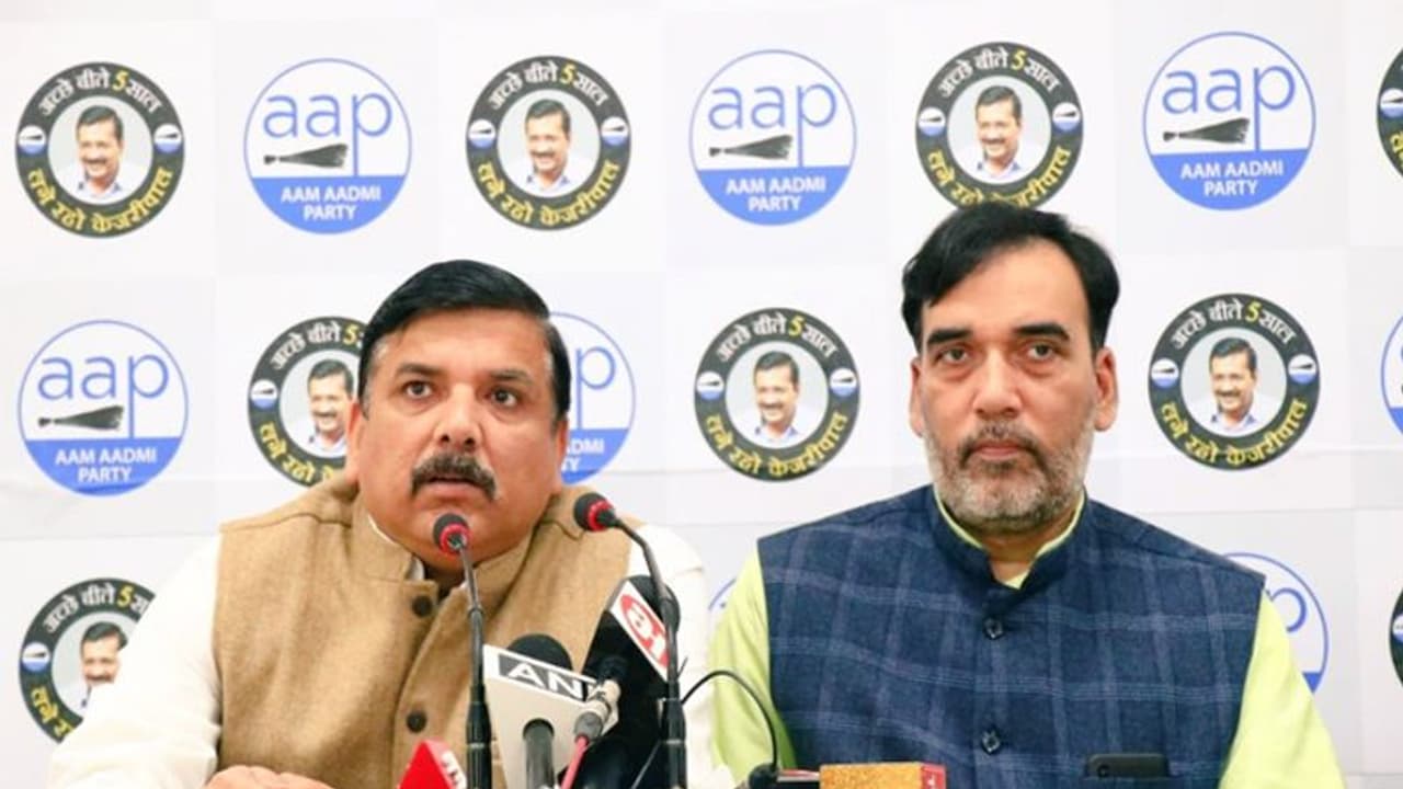 दिल्ली हिंसा : पार्टी नेता बोले, AAP का रुख साफ, जो भी दोषी हो उसके खिलाफ की जाए कार्रवाई दिल्ली हिंसा : पार्टी नेता बोले, AAP का रुख साफ, जो भी दोषी हो उसके खिलाफ की जाए कार्रवाई